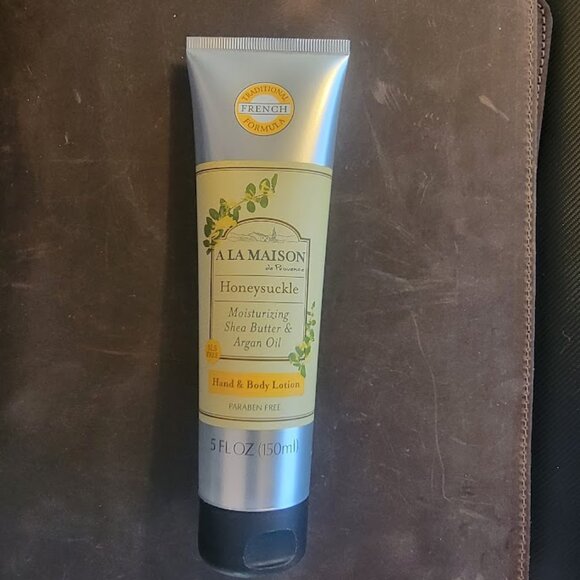 A La Maison Honeysuckle Hand & Body Lotion With Shea Butter & Argan Oil 5 Fl Oz - Picture 1 of 4